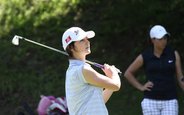 Putri Pegolf Lapangan Golf Fourqueux Perancis Juni 2013 — Stok Foto