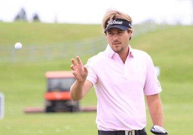 Paris, Fransa, Temmuz 04, 2013: Fransız golfçü Victor Dubuisson Fransa Açık 2013 'te