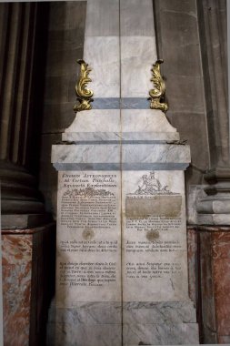 PARIS, FRANCE, NİSAN 04, 2017: Saint Sulpice Kilisesi iç dekorasyonu, Nisan 04, 2017, Paris, Fransa