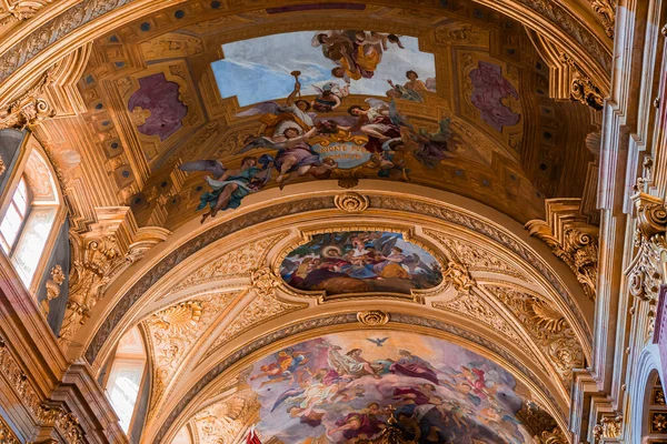 Viena Áustria Maio 2023 Interiores Afrescos Detalhes Arquitetônicos Igreja Jesuíta — Fotografia de Stock