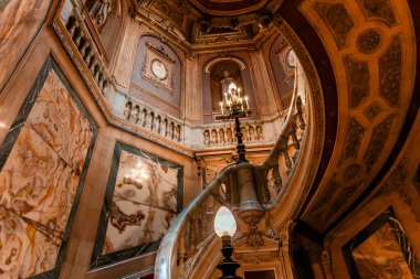 PARIS, FRANCE, HAZİRAN 24 HAZİRAN 2023 İçişleri, Koleksiyonlar, La Paiva Köşkü mobilya ve dekorasyonları, Şanzelize, Paris, Fransa