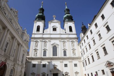 Vienna, AUSTRIA, 25 Mayıs 2023: Cizvit Kilisesi 'nin dış ve mimari detayları