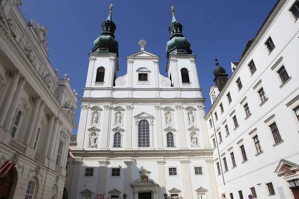 Vienna Austria May 2023 Utvendig Arkitektoniske Detaljer Jesuittkirken stockbilde