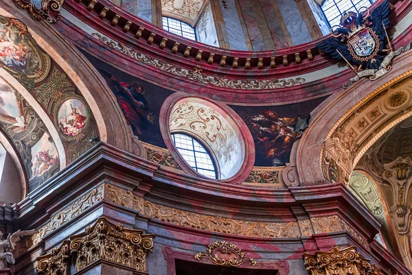Vienna Austria May 2023 Интерьеры Фрески Архитектурные Детали Церкви Петерскирче — стоковое фото