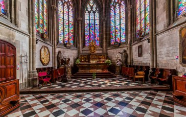 ABBEVILLE, SOMME, FRANCE, 18 HAZİRAN 2023: Saint Sepulcre Kilisesi 'nin iç mimari detayları ve dekorasyonları