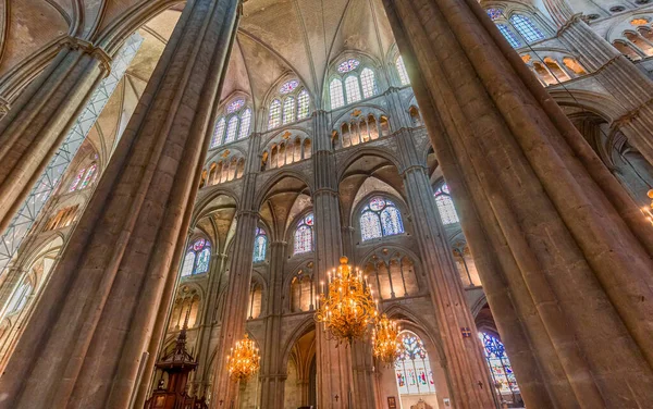 Burgos Cher Francia Abril 2023 Interiores Decoraciones Arquitectónicas Basílica Catedral Imagen De Stock