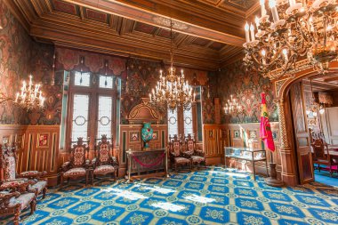 ORLEANS, FRANCE, 17 NİSAN 2023: Groslot Sarayı 'nın iç mimari dekorları, tarihi şehir salonu