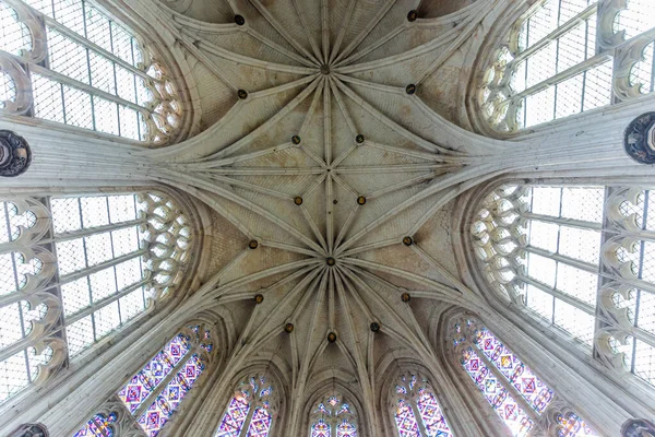 Riquier Saint Somme Francja Czerwca 2022 Wnętrza Dekoracje Architektoniczne Kościoła — Zdjęcie stockowe