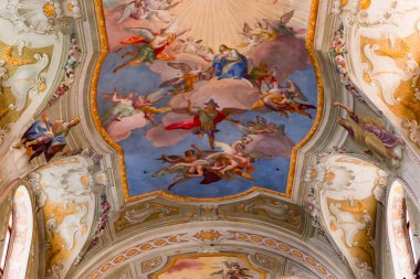 VIENNA, AUSTRIA, 22 Mayıs 2023: Saint Anne Kilisesi 'nin iç mekanları, freskleri ve mimari detayları