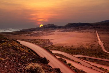 Piton de la Fournaise volkanı yolu, Reunion adası, Hint okyanusu, Fransa