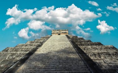 Chichen Itza 'daki Büyük Maya Piramidi Yucatan, Meksika