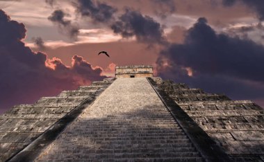 Chichen Itza 'daki Büyük Maya Piramidi Yucatan, Meksika