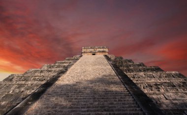 Chichen Itza 'daki Büyük Maya Piramidi Yucatan, Meksika