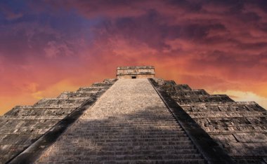 Chichen Itza 'daki Büyük Maya Piramidi Yucatan, Meksika