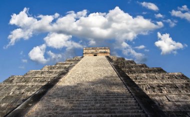 Chichen Itza 'daki Büyük Maya Piramidi Yucatan, Meksika