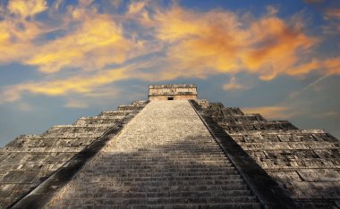 Chichen Itza 'daki Büyük Maya Piramidi Yucatan, Meksika