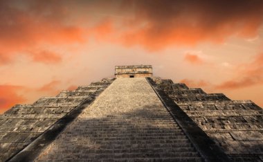 Chichen Itza 'daki Büyük Maya Piramidi Yucatan, Meksika