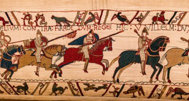 BAYEUX, FRANCE, 14 Mayıs 2024: Bayeux 'nun duvar halısı, 1066 yılındaki Hastings savaşını, İngiltere' nin Norman fethini betimliyor.