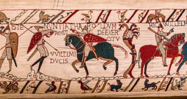 BAYEUX, FRANCE, 14 Mayıs 2024: Bayeux 'nun duvar halısı, 1066 yılındaki Hastings savaşını, İngiltere' nin Norman fethini betimliyor.