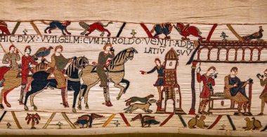 BAYEUX, FRANCE, 14 Mayıs 2024: Bayeux 'nun duvar halısı, 1066 yılındaki Hastings savaşını, İngiltere' nin Norman fethini betimliyor.