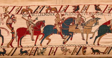 BAYEUX, FRANCE, 14 Mayıs 2024: Bayeux 'nun duvar halısı, 1066 yılındaki Hastings savaşını, İngiltere' nin Norman fethini betimliyor.