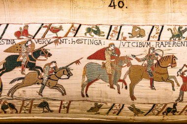BAYEUX, FRANCE, 14 Mayıs 2024: Bayeux 'nun duvar halısı, 1066 yılındaki Hastings savaşını, İngiltere' nin Norman fethini betimliyor.