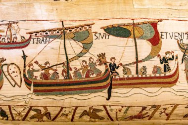 BAYEUX, FRANCE, 14 Mayıs 2024: Bayeux 'nun duvar halısı, 1066 yılındaki Hastings savaşını, İngiltere' nin Norman fethini betimliyor.