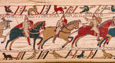 BAYEUX, FRANCE, 14 Mayıs 2024: Bayeux 'nun duvar halısı, 1066 yılındaki Hastings savaşını, İngiltere' nin Norman fethini betimliyor.