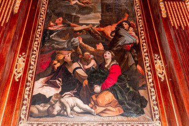 BAYEUX, FRANCE, 14 Mayıs 2024: Bayeux Leydisi Katedrali 'nin mimari dekorları, norrmandiya