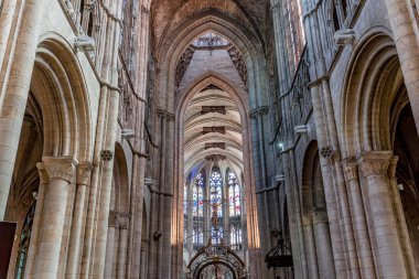 EVREUX, FRANCE, 11 Mayıs 2024: Evreux Leydimizin Katedrali 'nin iç mimari ve mimari dekorları