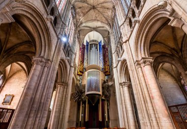 EVREUX, FRANCE, 11 Mayıs 2024: Evreux Leydimizin Katedrali 'nin iç mimari ve mimari dekorları