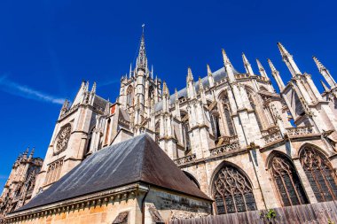 EVREUX, FRANCE, 11 Mayıs 2024: Evreux Leydimizin Katedrali 'nin mimari ve dış dekorları
