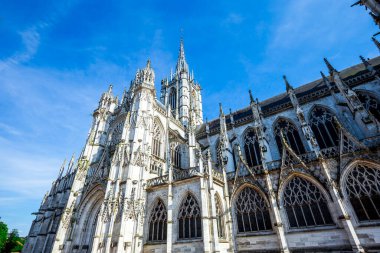 EVREUX, FRANCE, 11 Mayıs 2024: Evreux Leydimizin Katedrali 'nin mimari ve dış dekorları