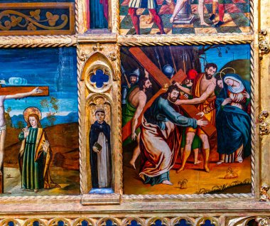 LILLE FRANCE, HAZİRAN, 15, 2024: Leydimiz de la Treille Katedrali 'nin iç mimari dekorları