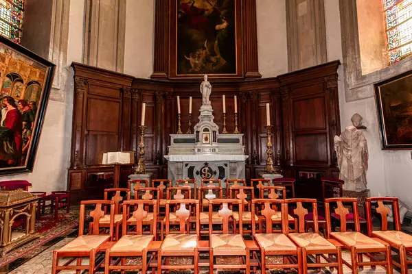 stock image CAMBRAI, PICARDY, FRANCE, JUNE 13, 2024 : interiors and architectural details of gothic church of Saint Gery