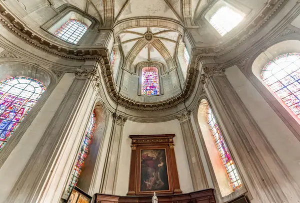 stock image CAMBRAI, PICARDY, FRANCE, JUNE 13, 2024 : interiors and architectural details of gothic church of Saint Gery