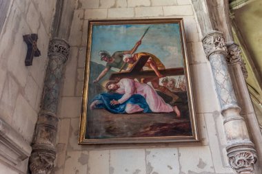 CAEN, CALVADOS, NORMANDY, FRANCE, 15 MAYIS 2024: Saint Jean Kilisesi 'nin iç ve mimari detayları