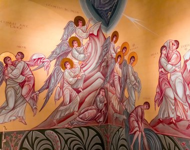 SAINT-MICHEL-DU-VAR, FRANCE, 20 EKİM 2024: Ressam Vadim Garine 'in mimari detayları ve freskleri, 1981 yılı, ortodoks kilisesi Saint-Seraphin