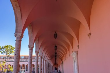 SARASOTA, FLORIDA, USA, DECEMBER 03, 2024 : architectural details, courtyard , loggias and gardens of the Ringling palace clipart