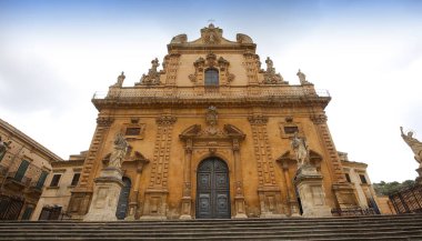 Modica, Sicilya, İtalya, 19 Haziran 2018: dış ayrıntılarını San Pietro Kilisesi, 19 Haziran 2018, Modica, Sicilya, İtalya