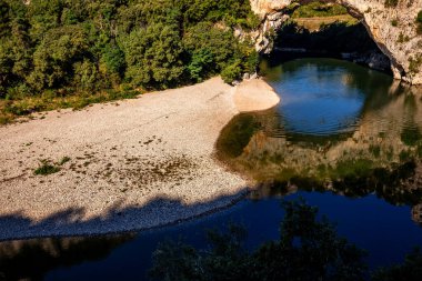 Ardeche nehrinin büyük kanyonu, Cevennes dağları, Güney Fransa