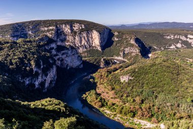 Ardeche nehrinin büyük kanyonu, Cevennes dağları, Güney Fransa