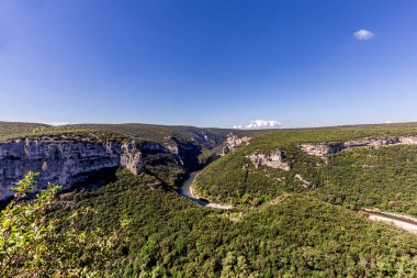 Ardeche nehrinin büyük kanyonu, Cevennes dağları, Güney Fransa