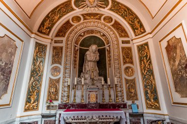 LYON, RHON, FRANCE, ECTOBER 15, 2024: Saint Bruno des Chartreux Kilisesi 'nin iç ve mimari detayları