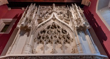 DIJON, BURGUNDY, FRANCE, 26 EKİM 2024: Burgundy Sarayı Düklerinin mimari detayları