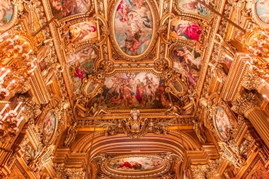 PARIS, FRANCE, 22 ARALIK 2012: Paris Operası 'ndaki tavan manzarası, Palais Garnier 