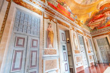 MAFRA, PORTUGAL, 13 Mart 2025, Mafra 'nın ulusal sarayının iç ve mimari detayları