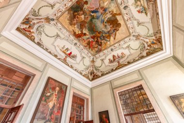 MAFRA, PORTUGAL, 13 Mart 2025, Mafra 'nın ulusal sarayının iç ve mimari detayları