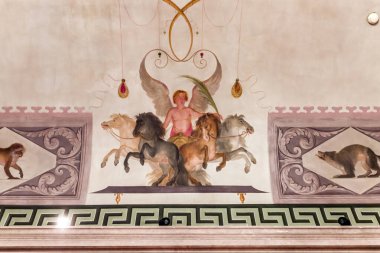 LISBON, PORTUGAL, 11 Mart 2025, Ajuda ulusal sarayının iç ve mimari detayları