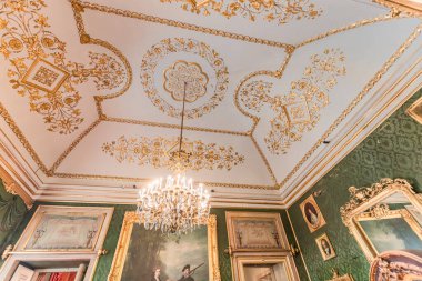 LISBON, PORTUGAL, 11 Mart 2025, Ajuda ulusal sarayının iç ve mimari detayları